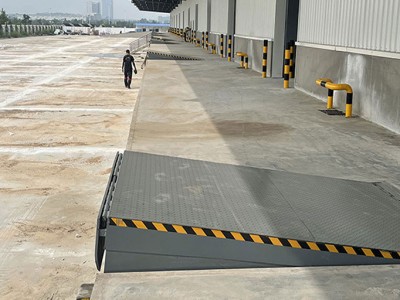 Rampe tip DOCK LEVELER