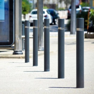 Stâlpii metalici pentru marginea drumului