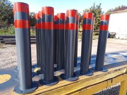 Stâlpii metalici pentru marginea drumului