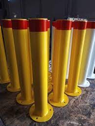 Stâlpii metalici pentru marginea drumului